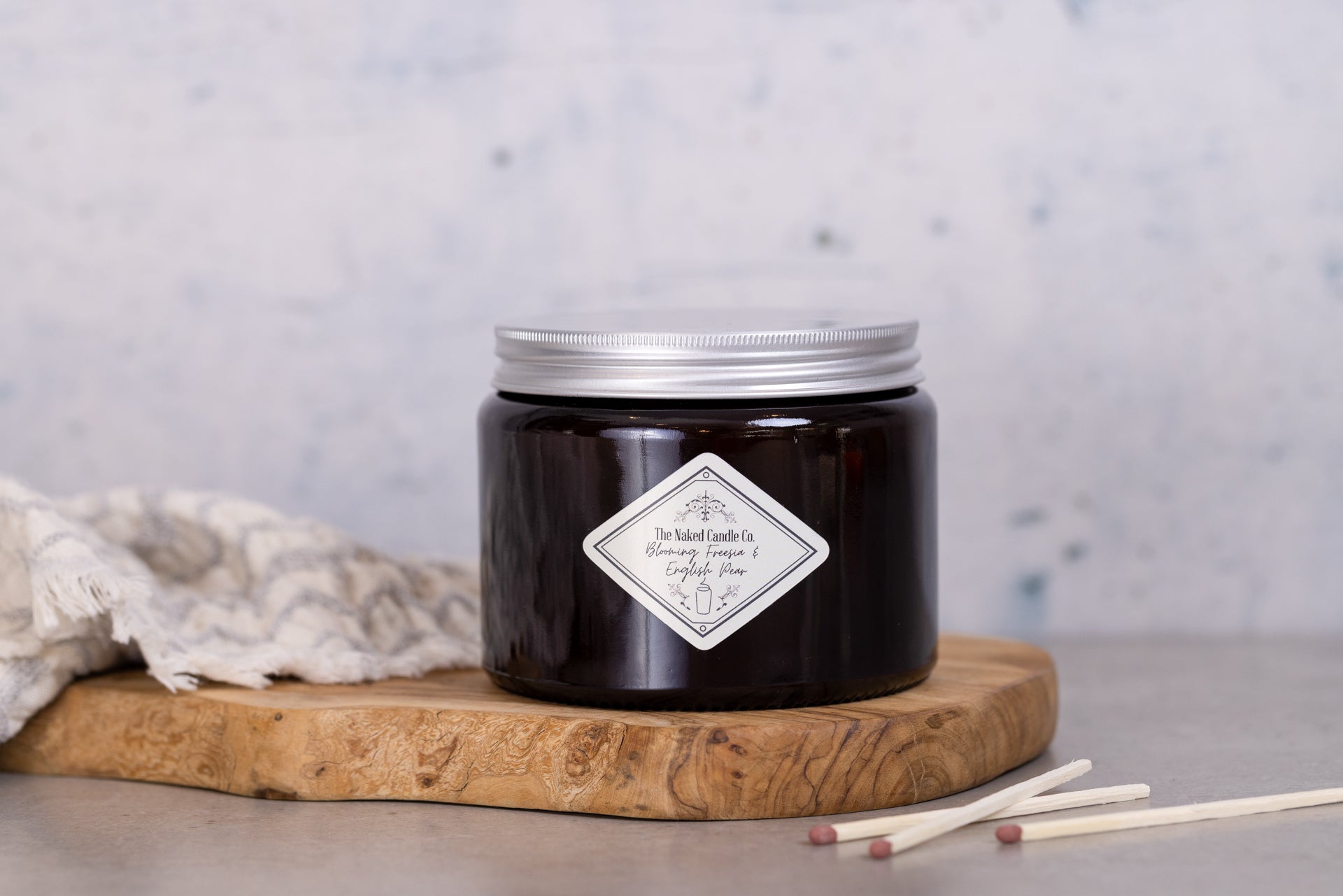 Double Wick Candle - Blooming Freesia and Pear